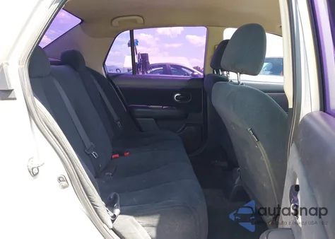 2010 Nissan Versa 1.8S z USA, uszkodzony, nr VIN 3N1BC1AP4AL423205